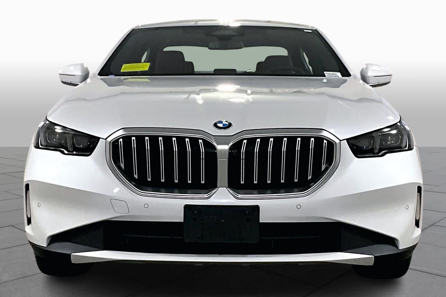 Certified 2026 BMW 530i xDrive w/ Premium Package AWD/4WD image 3