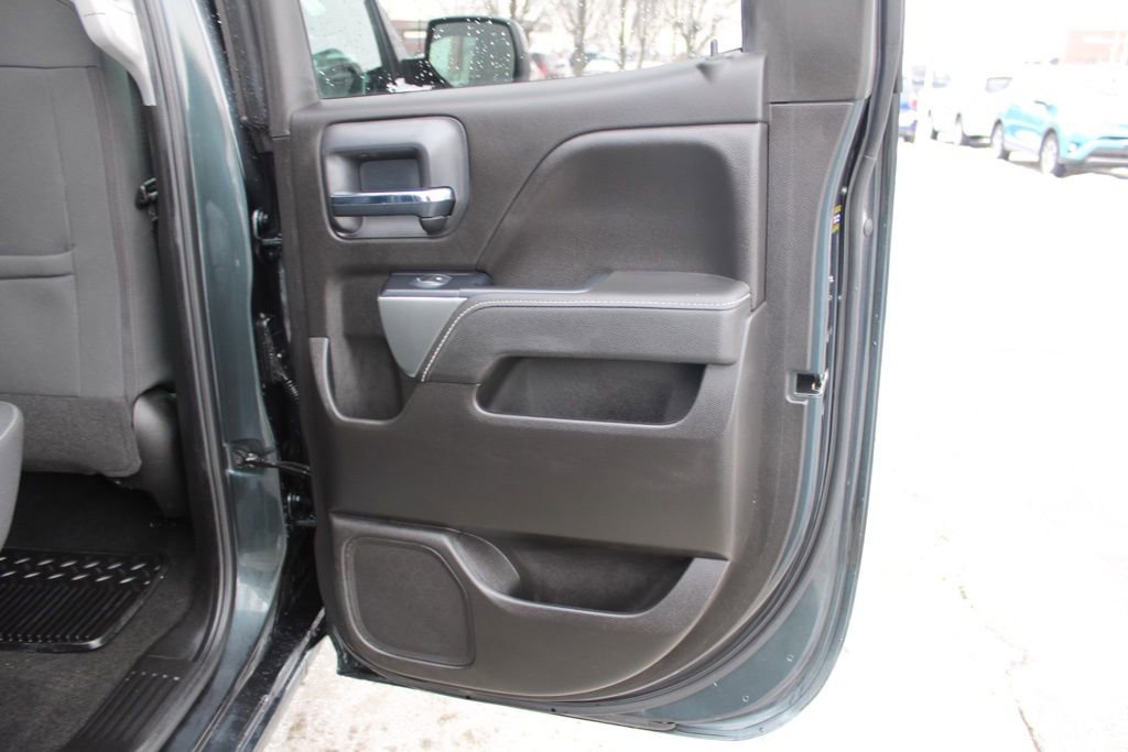 Used 2018 Chevrolet Silverado 1500 LT w/ All Star Edition image 23