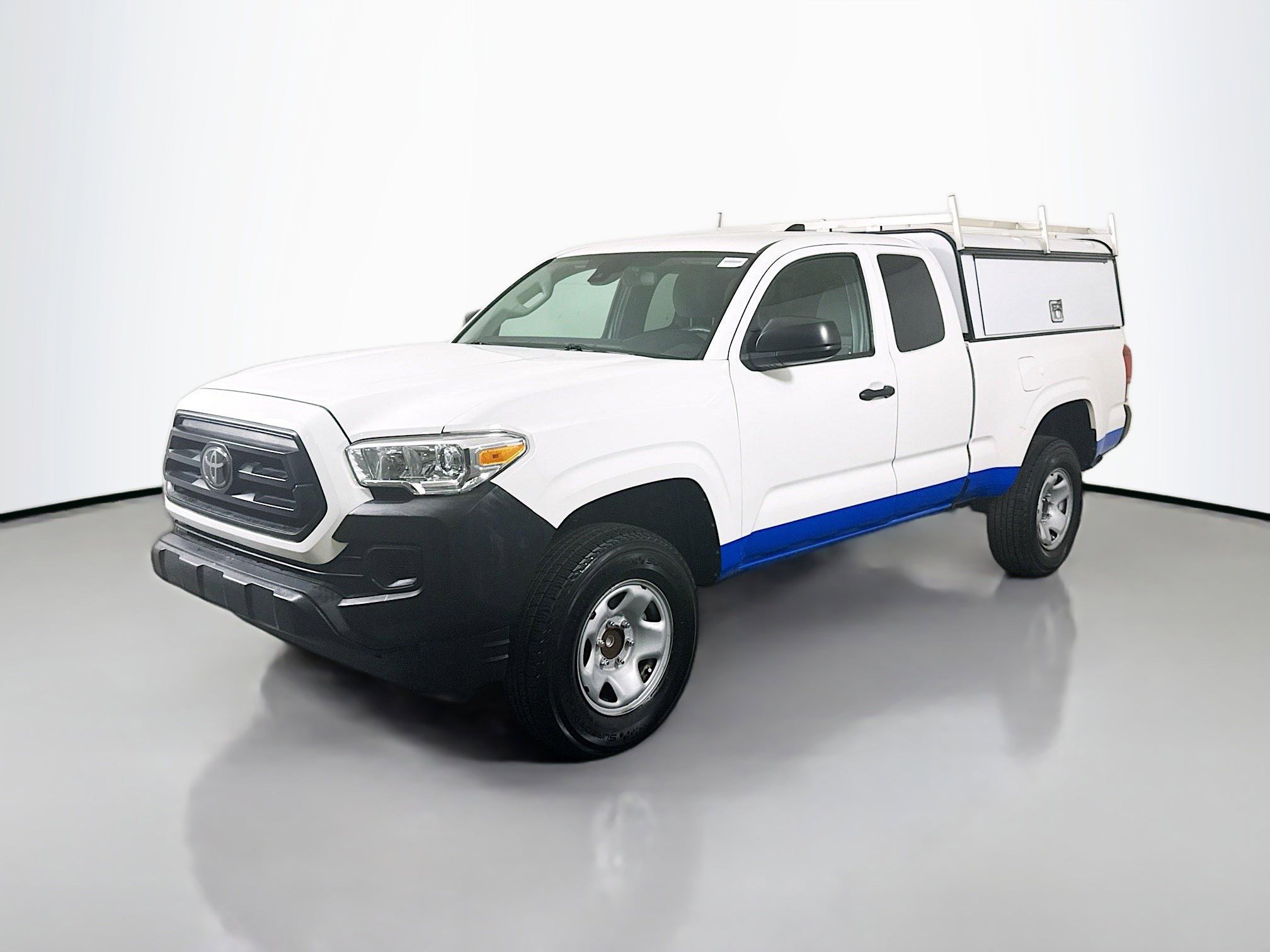Used 2021 Toyota Tacoma SR image 4