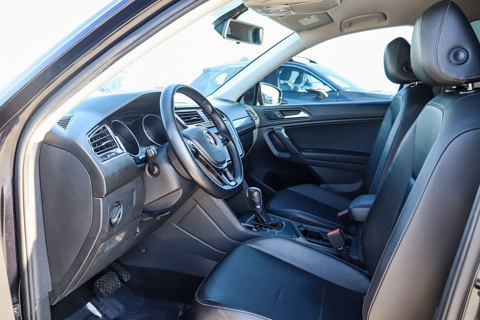 Used 2019 Volkswagen Tiguan SE image 18