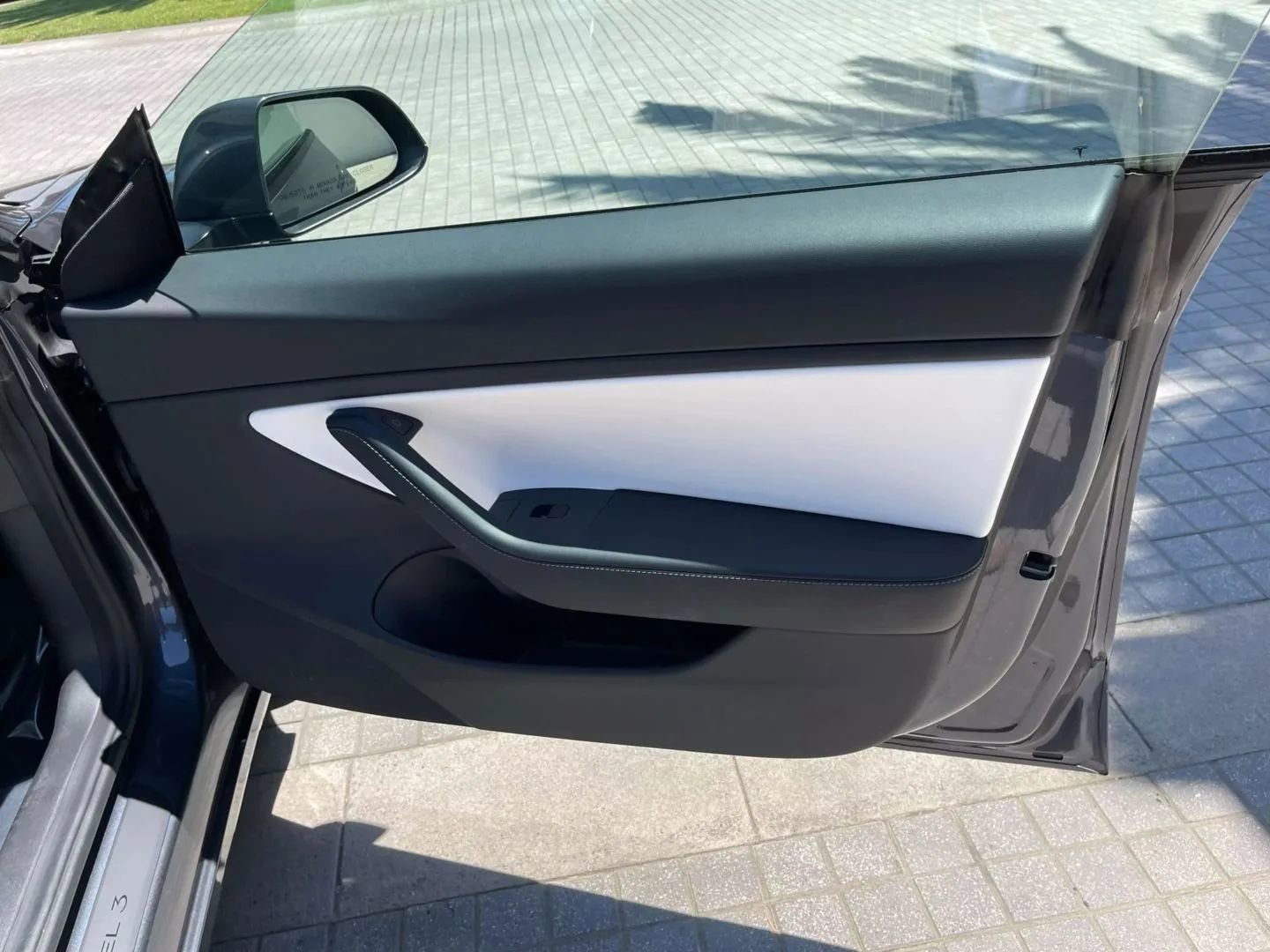 Used 2023 Tesla Model 3 Standard Range image 22