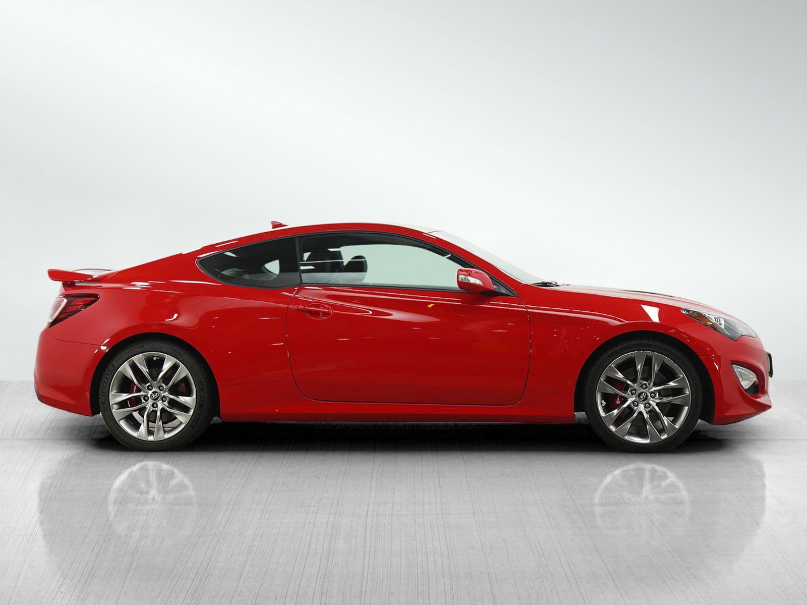 Used 2013 Hyundai Genesis 3.8 RWD image 6
