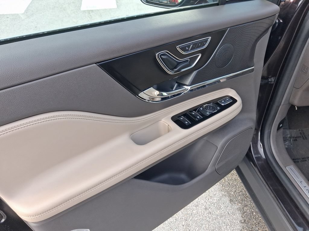Used 2023 Lincoln Corsair FWD image 18