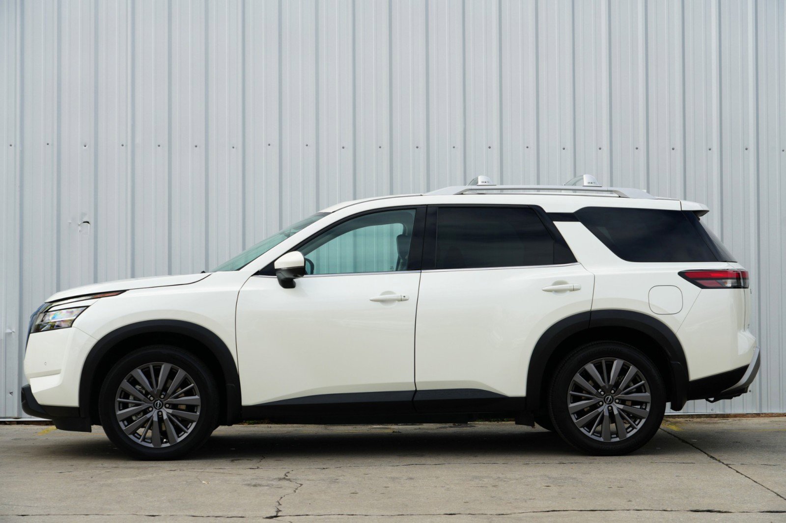 Used 2023 Nissan Pathfinder SL w/ SL Premium Package image 8