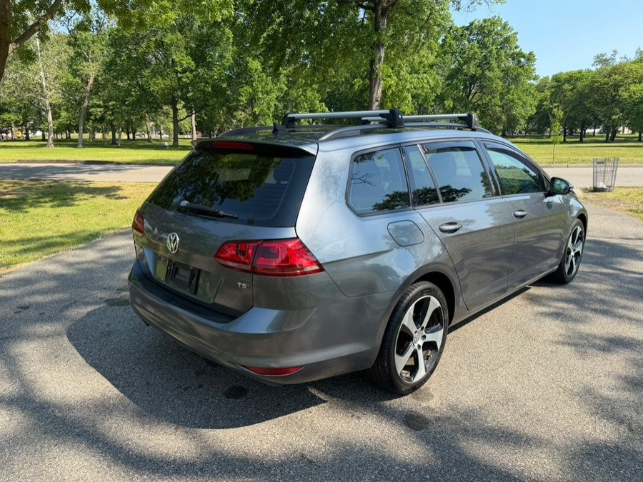 Used 2017 Volkswagen Golf S FWD image 5