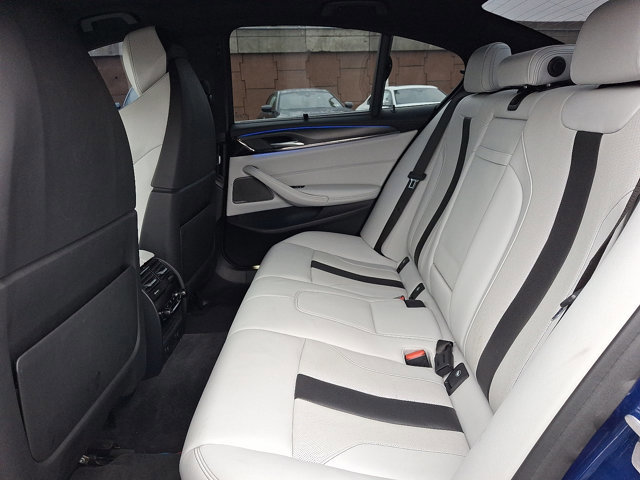 Used 2018 BMW M5 image 5