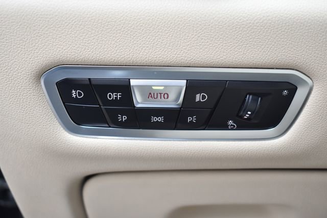 Used 2020 BMW X5 sDrive40i w/ Executive Package image 17