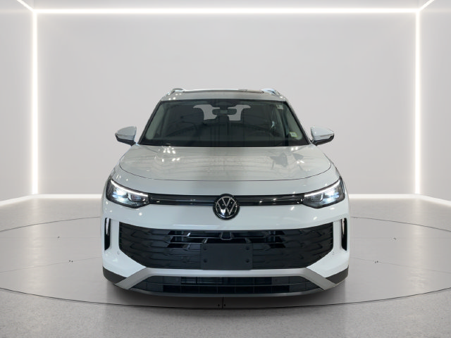 Used 2026 Volkswagen Tiguan SE AWD/4WD image 9
