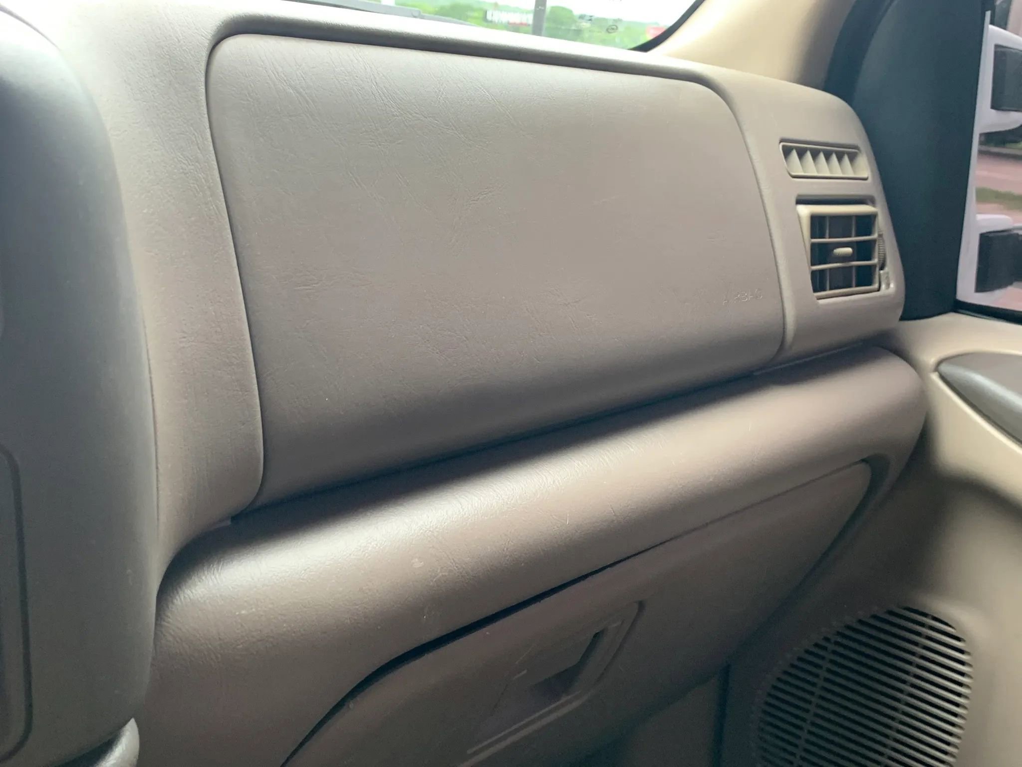 Used 2003 Ford F350 Lariat image 26