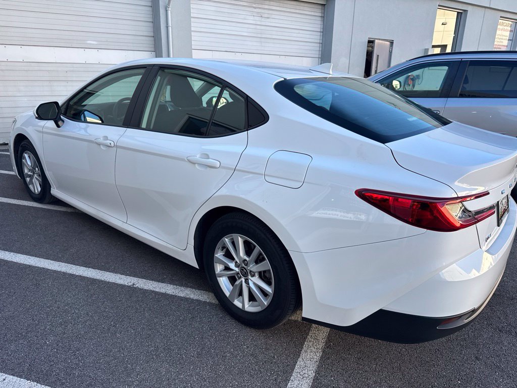 Used 2025 Toyota Camry LE FWD image 4