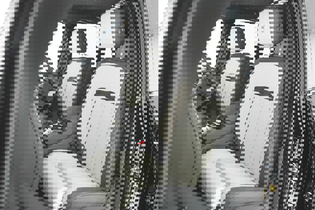 New 2025 Rolls-Royce Cullinan Black Badge image 44