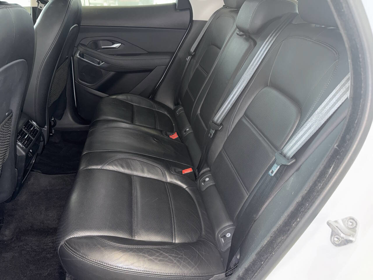 Used 2019 Jaguar E-PACE S image 33