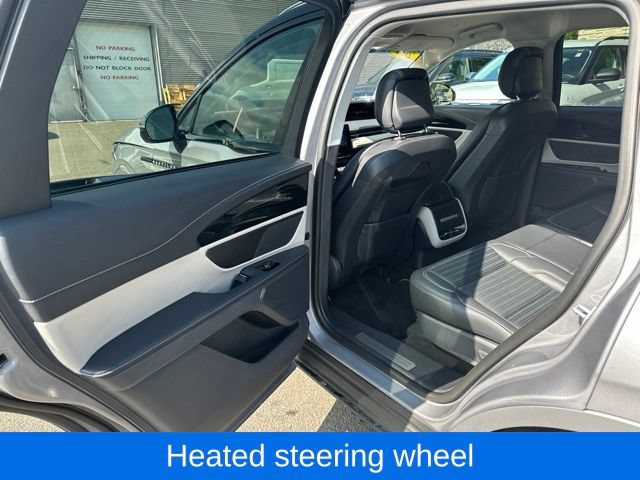 Used 2024 Lincoln Nautilus Reserve AWD/4WD image 33