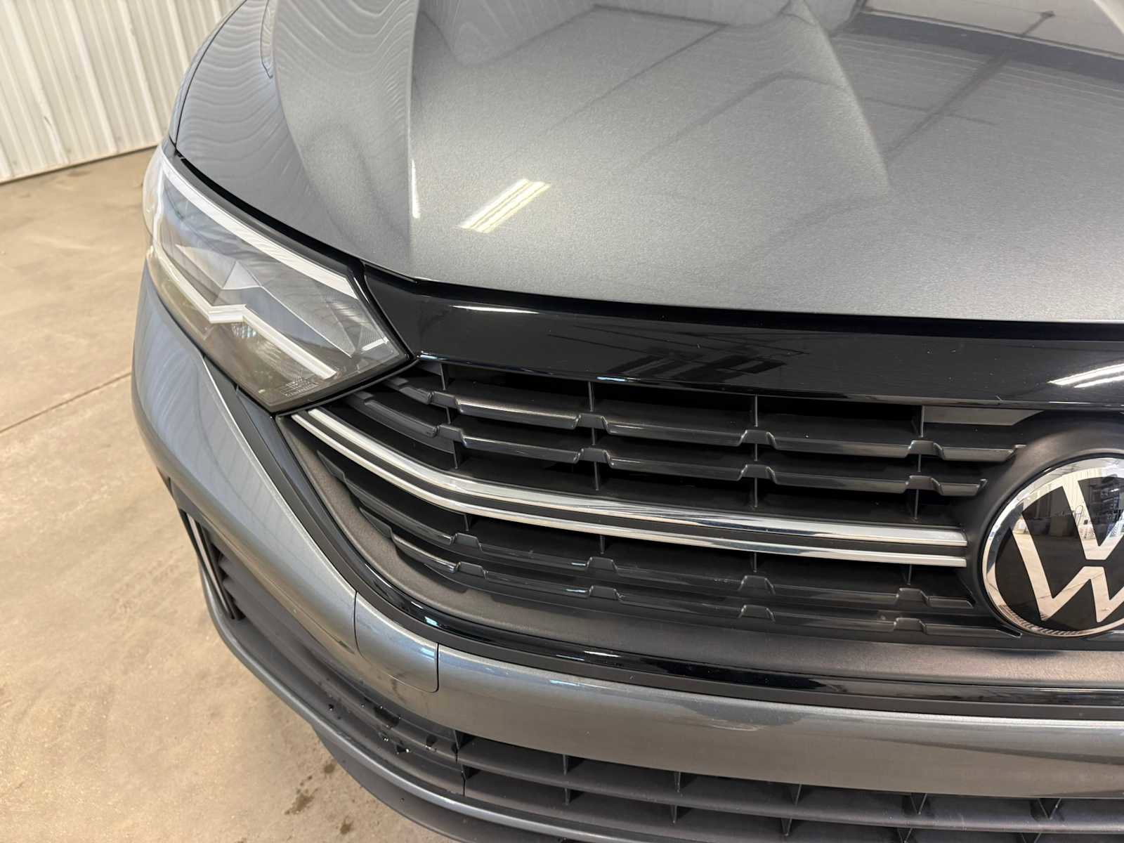 Used 2023 Volkswagen Jetta Sport FWD image 4