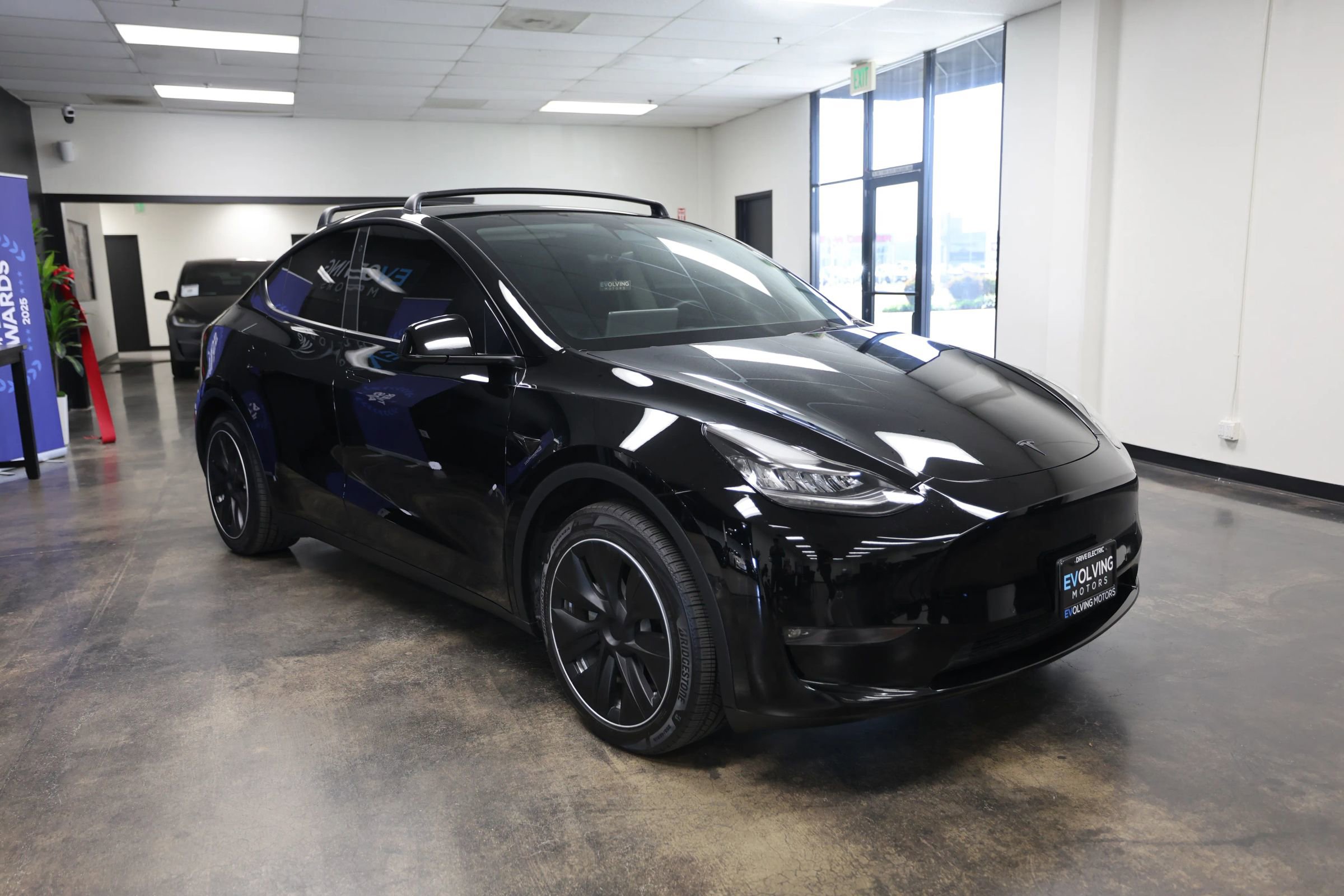 Used 2021 Tesla Model Y Long Range image 12