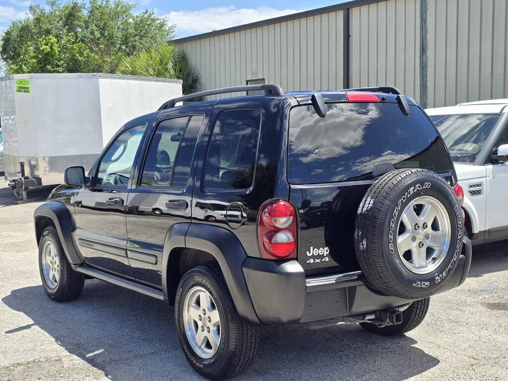 Used 2006 Jeep Liberty Sport AWD/4WD image 5