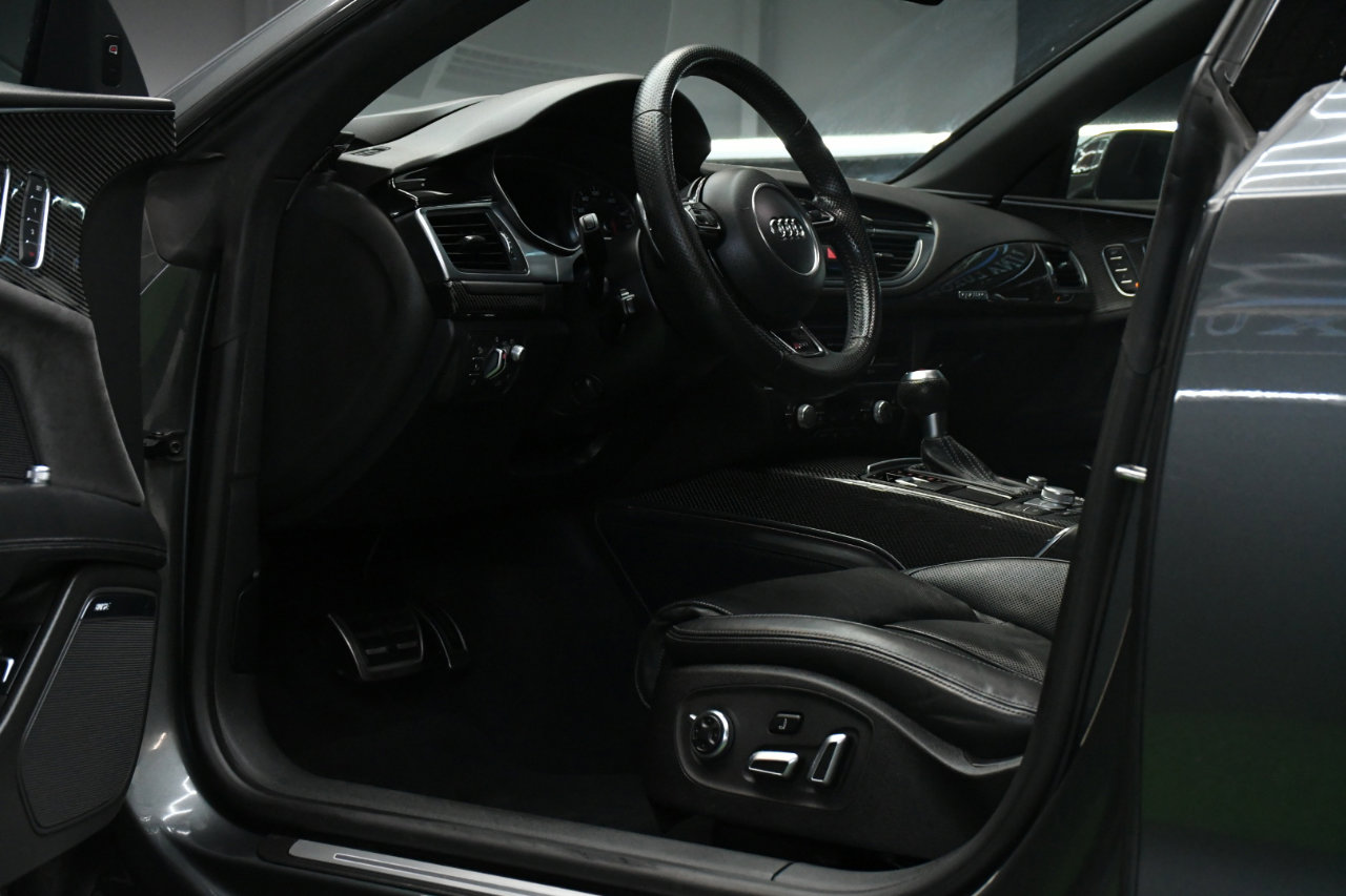 Used 2017 Audi RS 7 Performance w/ Driver Assistance Package image 19