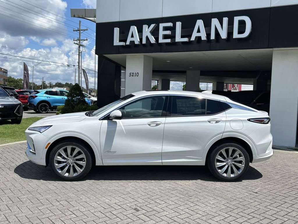 New 2025 Buick Envista Avenir image 3