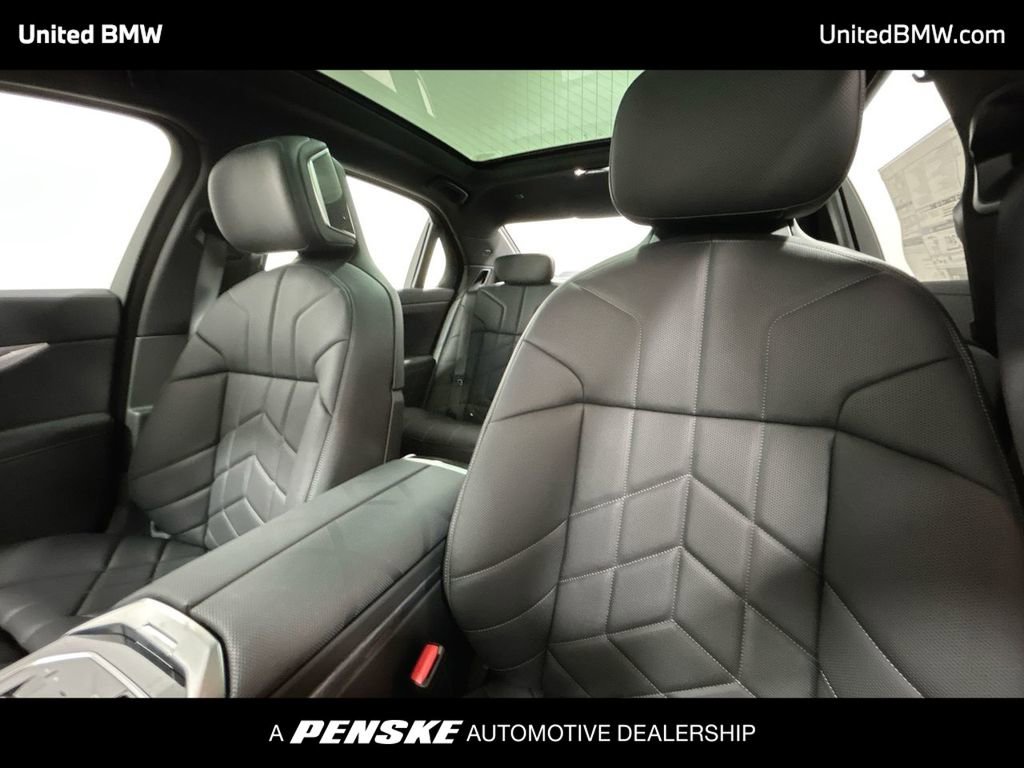 New 2026 BMW 750e xDrive w/ Executive Package image 12