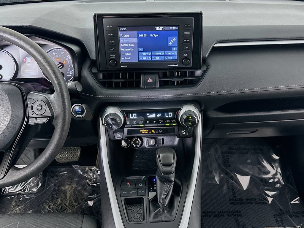 Used 2021 Toyota RAV4 XLE FWD image 18