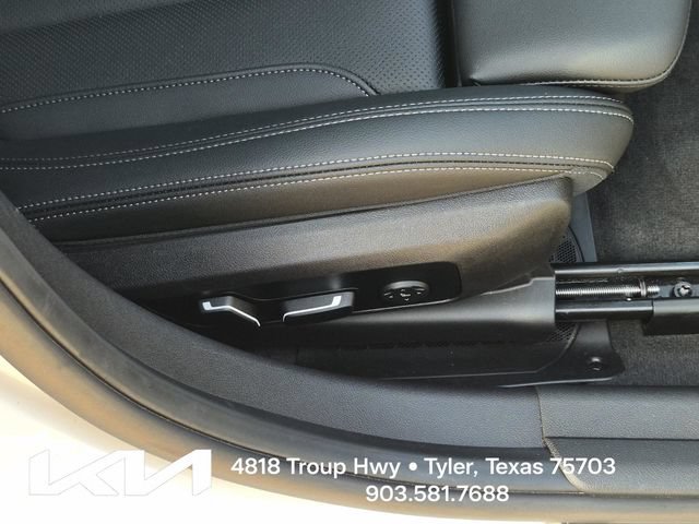 Used 2025 BMW 330i Sedan RWD image 12