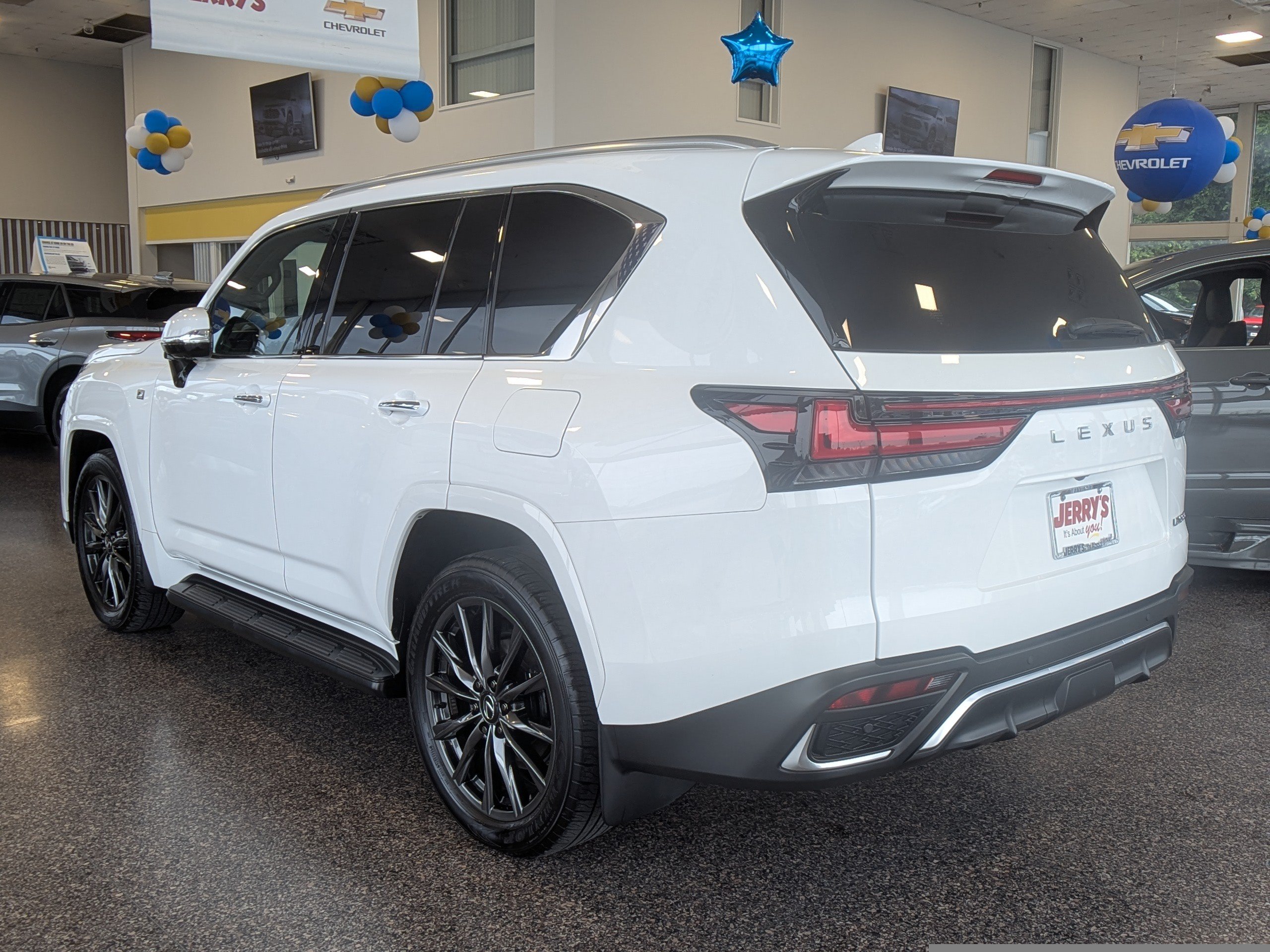 Used 2024 Lexus LX 600 F Sport AWD/4WD image 6