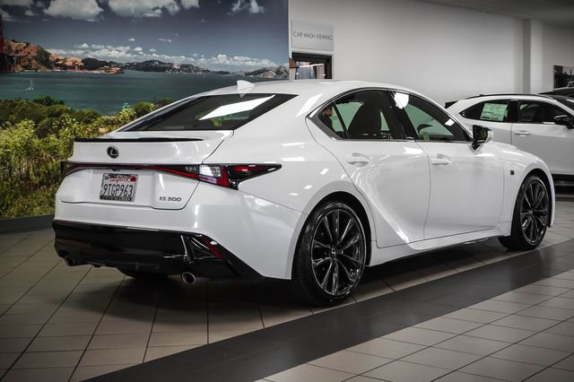 Certified 2025 Lexus IS 300 F Sport image 6