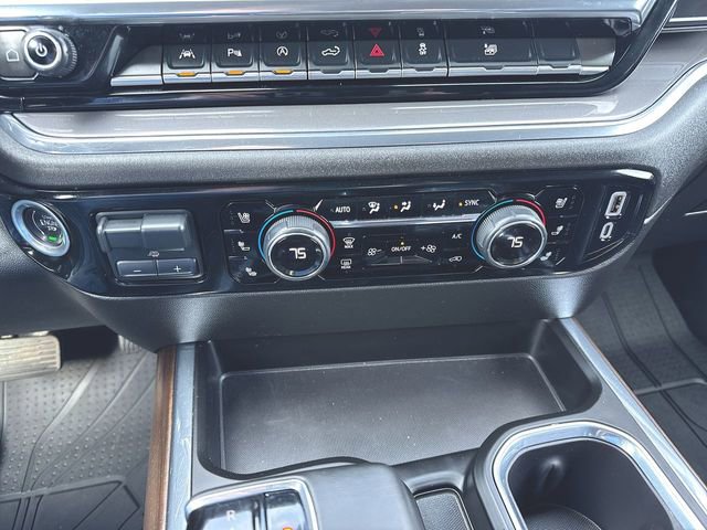 Used 2024 Chevrolet Silverado 1500 High Country w/ High Country Premium Package AWD/4WD image 18