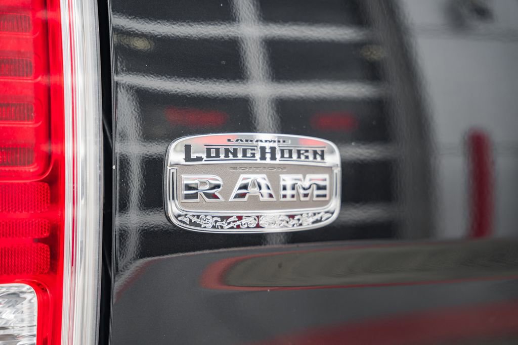 Used 2018 RAM 3500 Laramie Longhorn image 10
