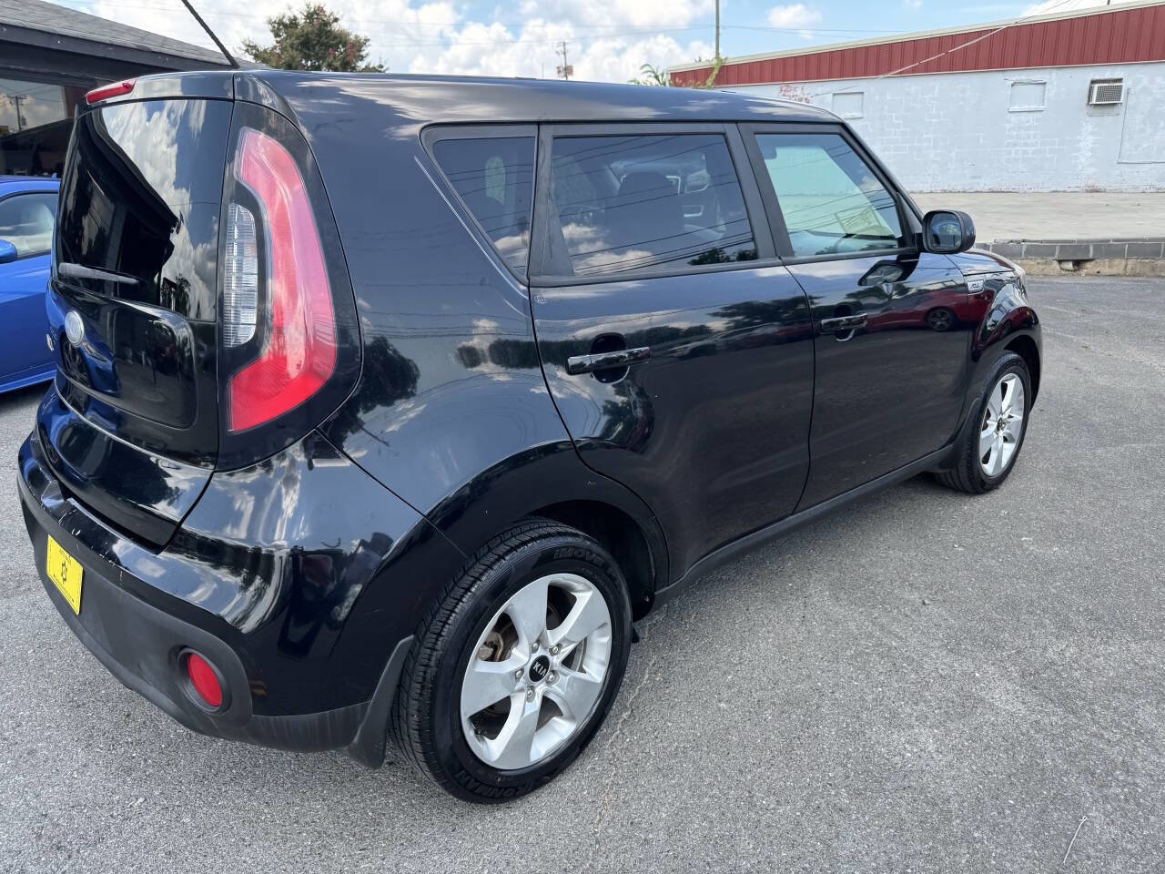 Used 2017 Kia Soul image 16