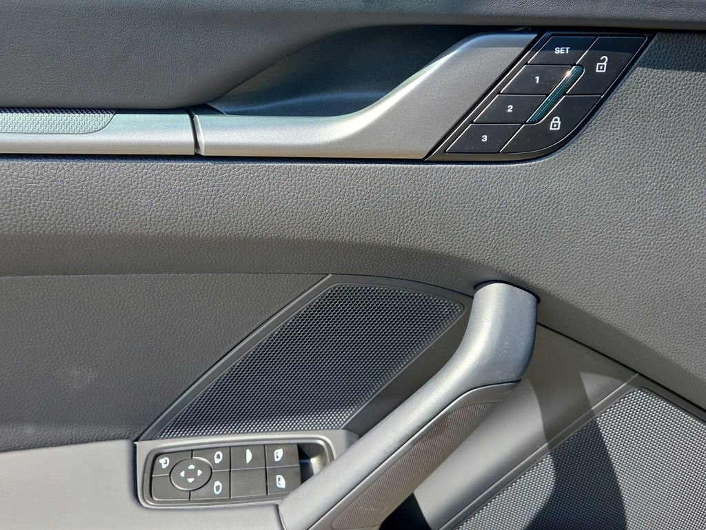 Certified 2026 Porsche 911 Carrera 4S AWD/4WD image 8