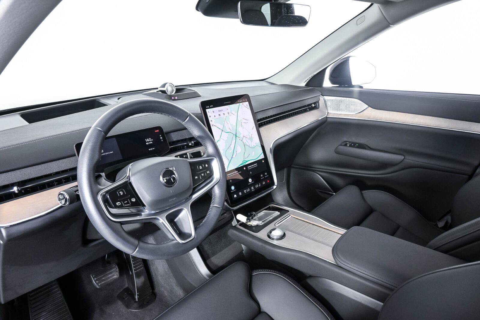 Certified 2025 Volvo EX90 Ultra AWD/4WD image 4