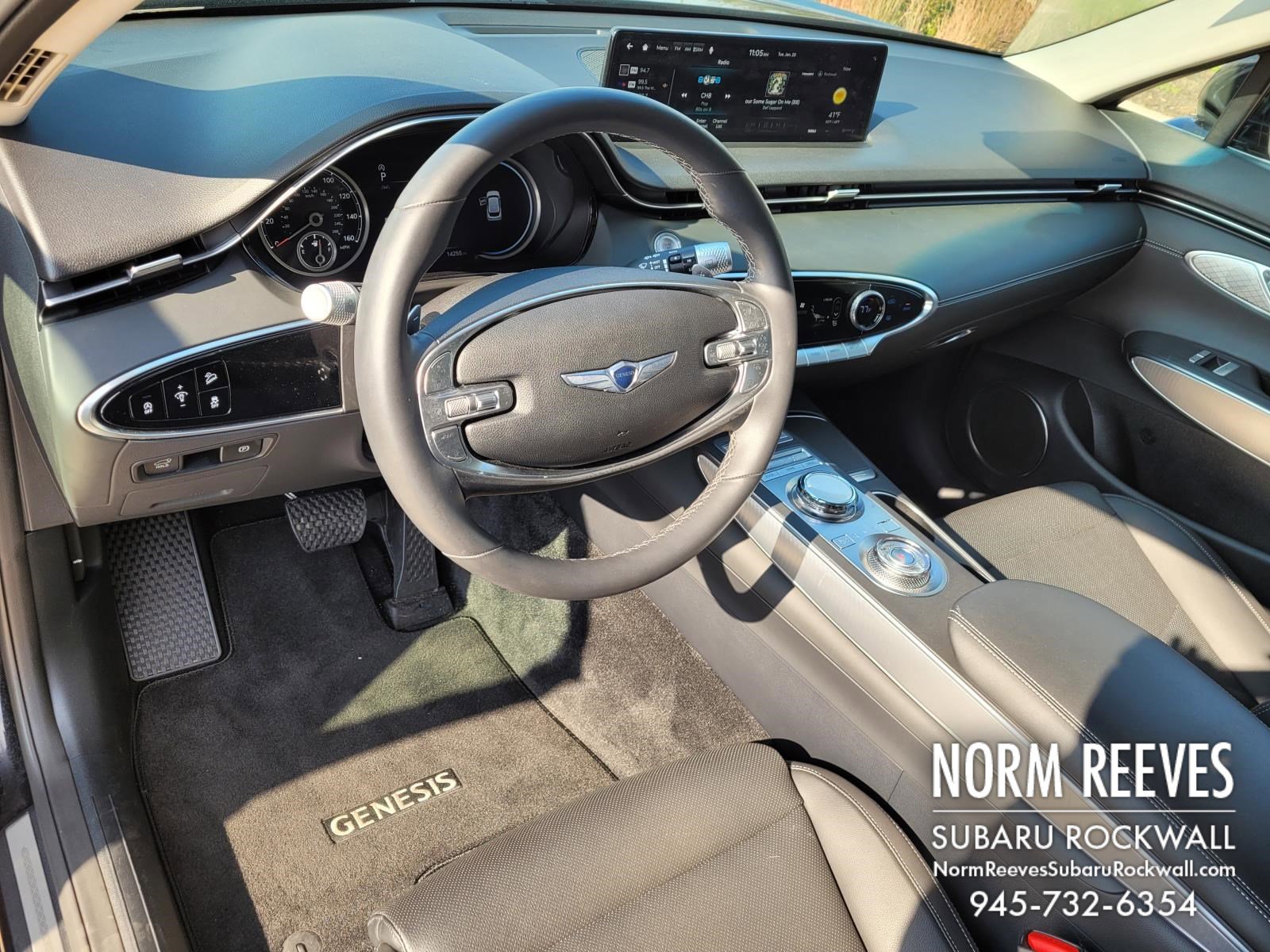 Used 2024 Genesis GV70 2.5T w/ Select Package image 27