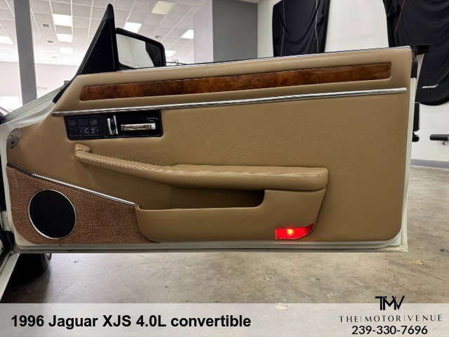 Used 1996 Jaguar XJS 4.0 Convertible image 32