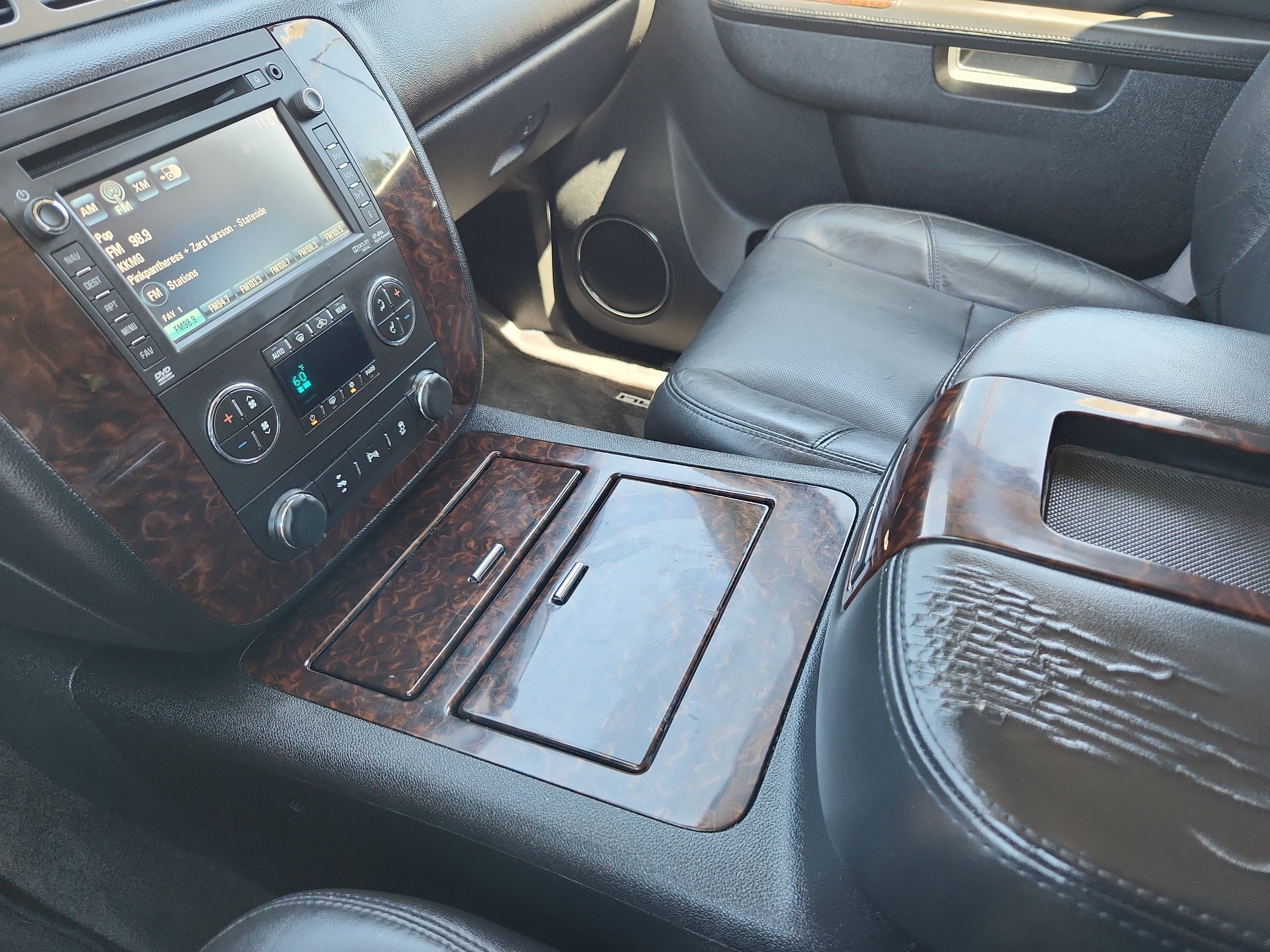 Used 2014 GMC Yukon Denali AWD/4WD image 27