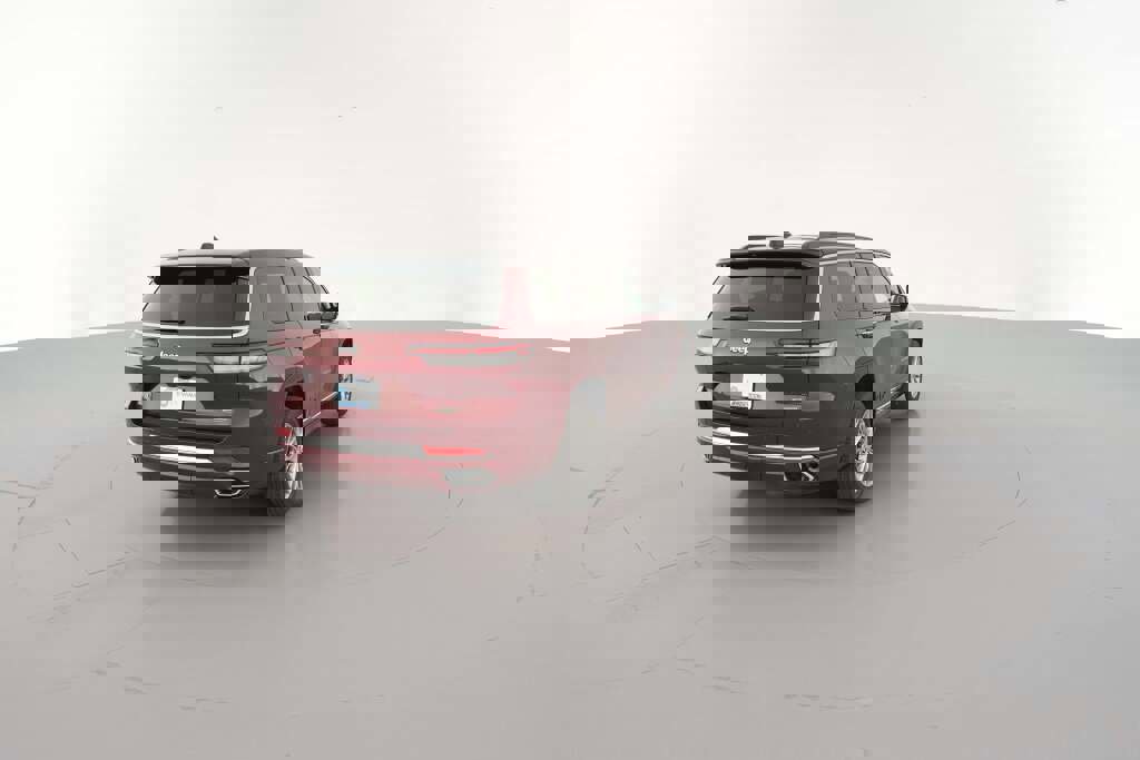 New 2025 Jeep Grand Cherokee L Summit w/ Luxury Tech Group V image 11