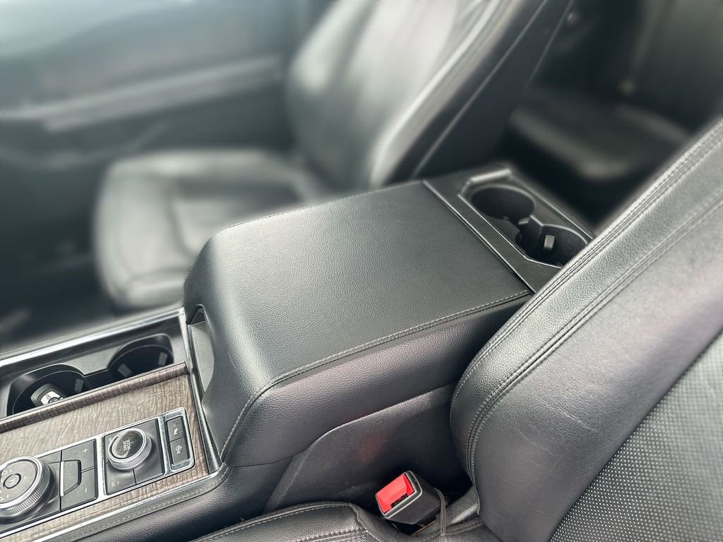 Used 2019 Ford Expedition Limited w/ Equipment Group 302A AWD/4WD image 22