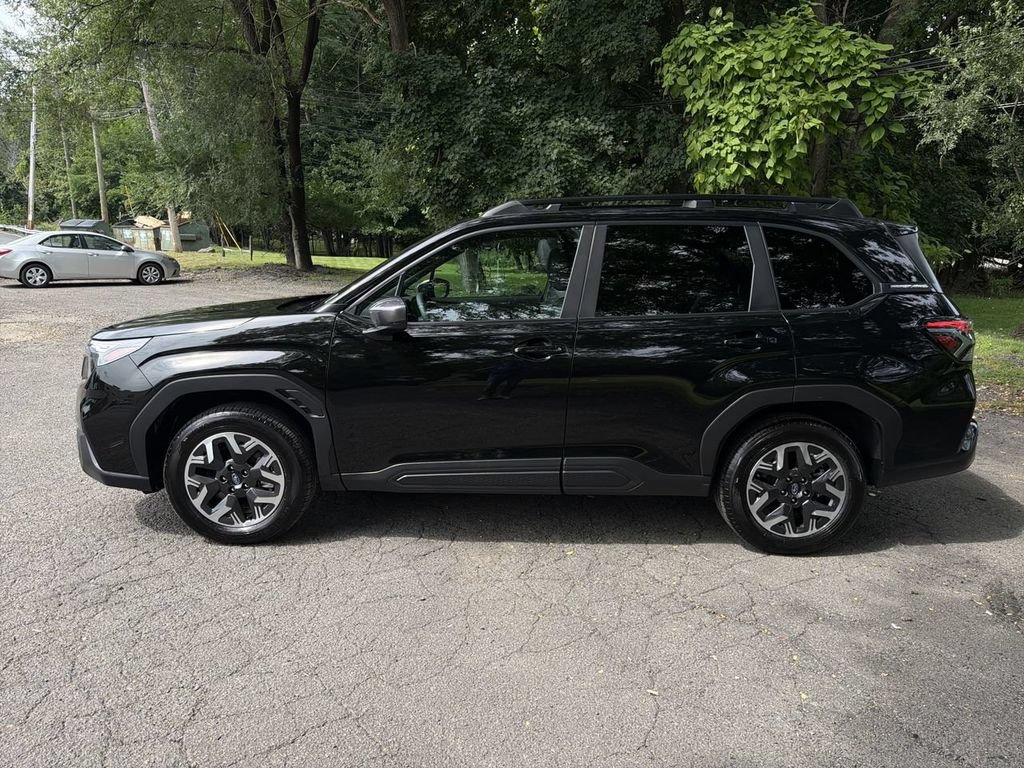Used 2026 Subaru Forester Premium AWD/4WD image 5