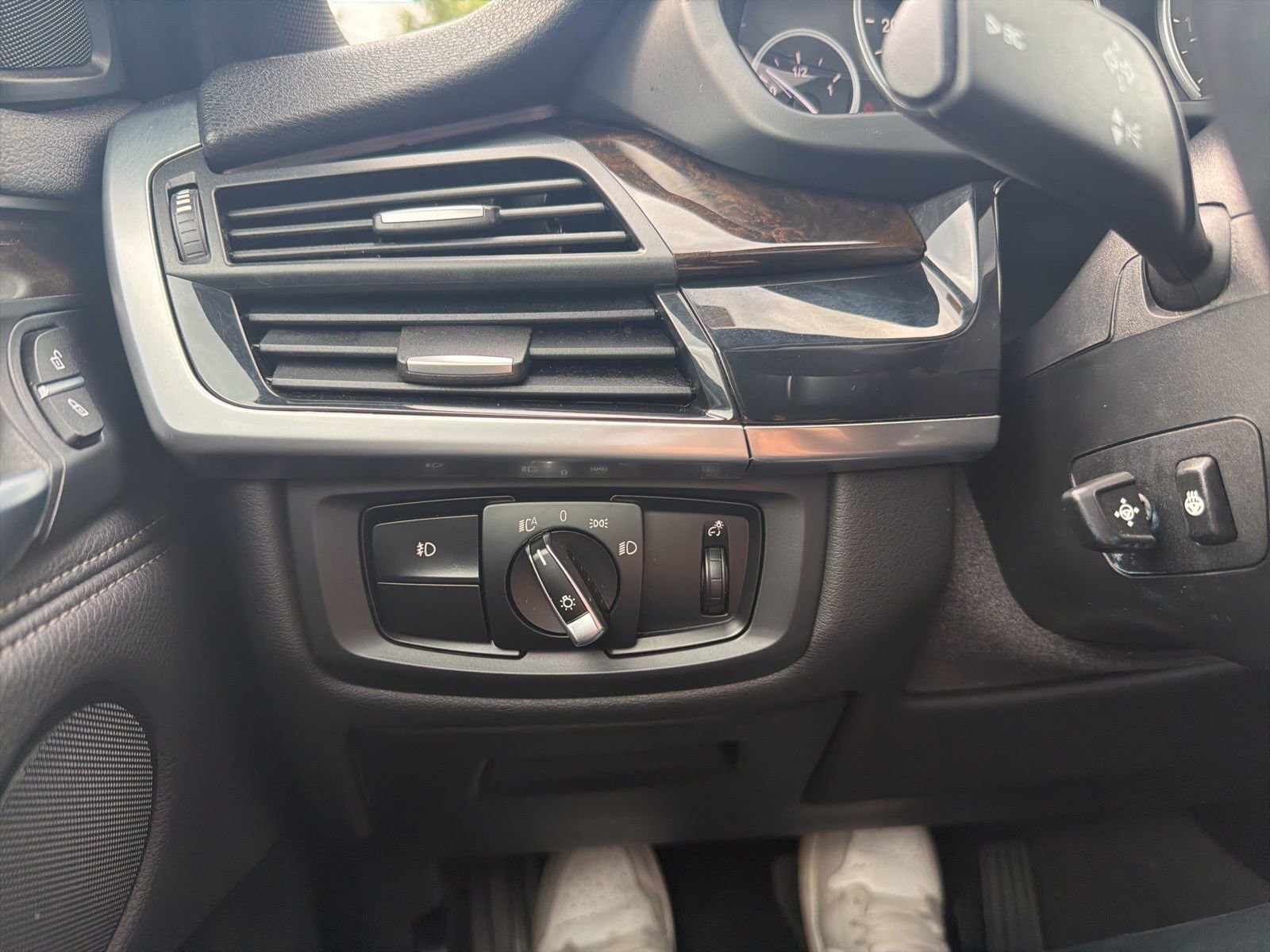 Used 2018 BMW X5 xDrive35i w/ Premium Package image 18