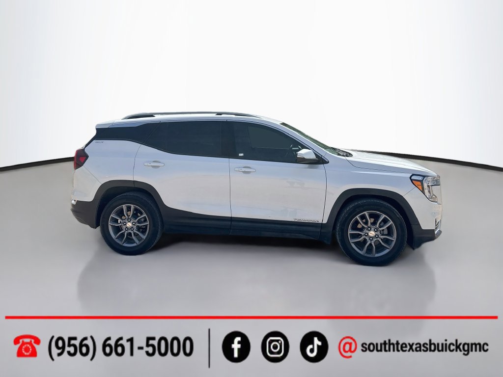 Used 2022 GMC Terrain SLT w/ Infotainment Package II FWD image 9