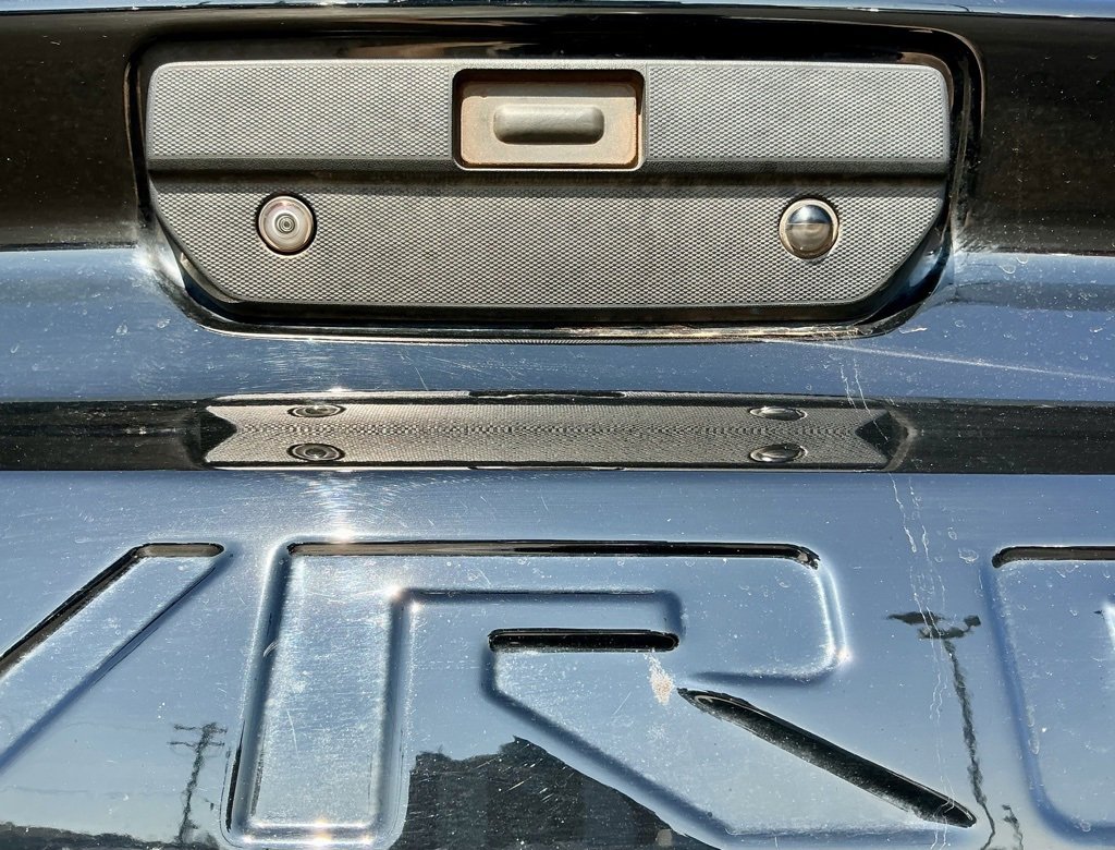 Used 2021 Chevrolet Silverado 1500 High Country w/ Technology Package image 14