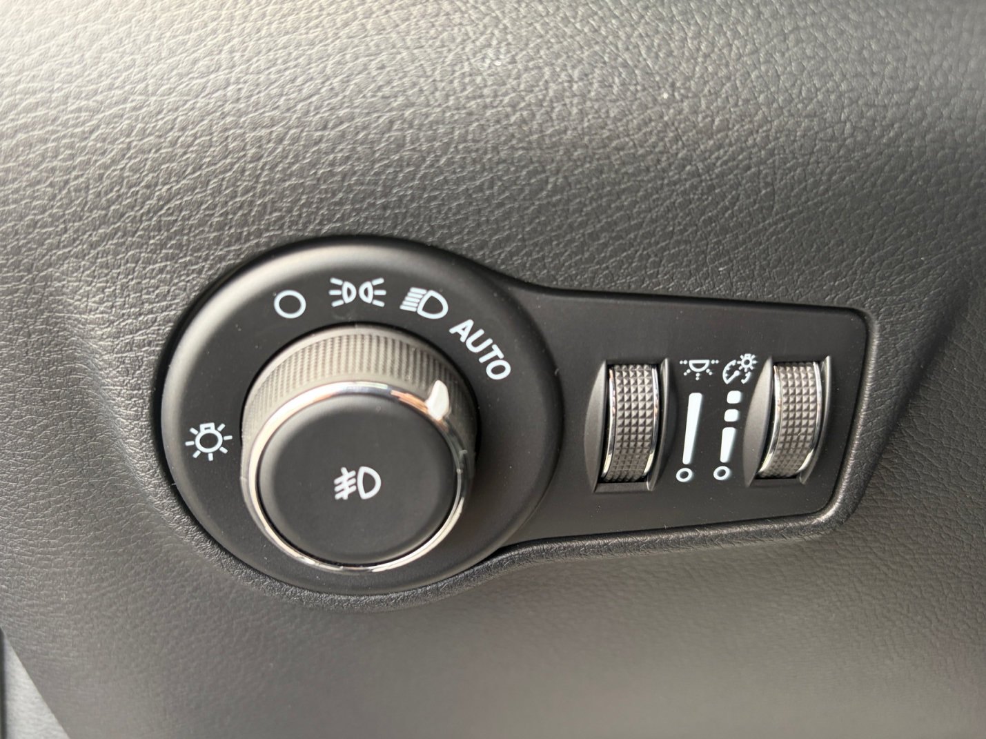 New 2026 Jeep Compass Trailhawk AWD/4WD image 18