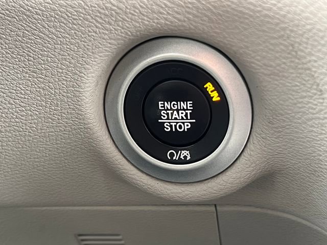 Used 2018 Chrysler Pacifica Touring-L Plus image 35