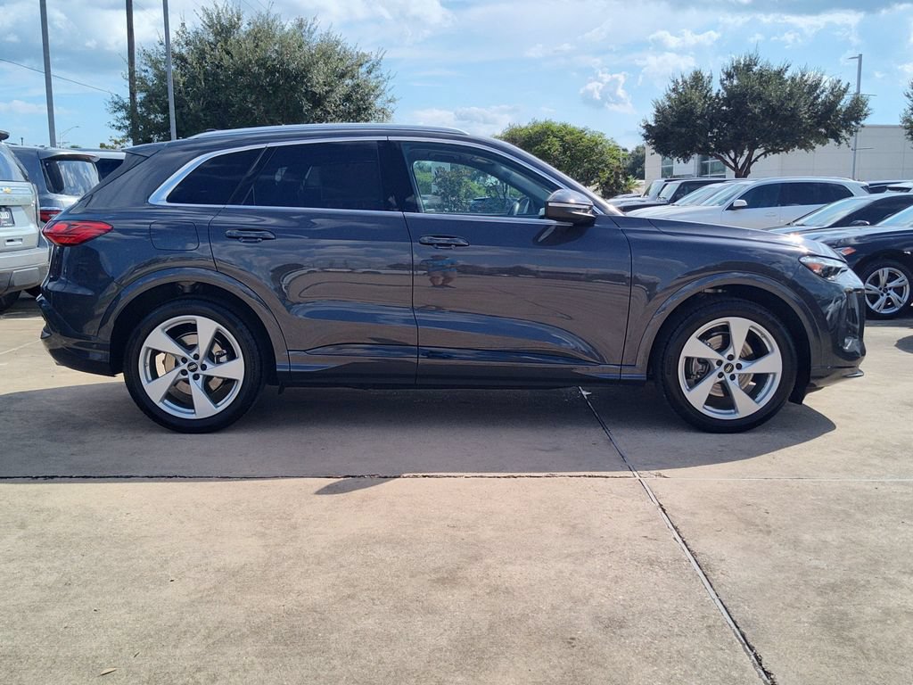 Certified 2025 Audi Q5 Prestige AWD/4WD image 13