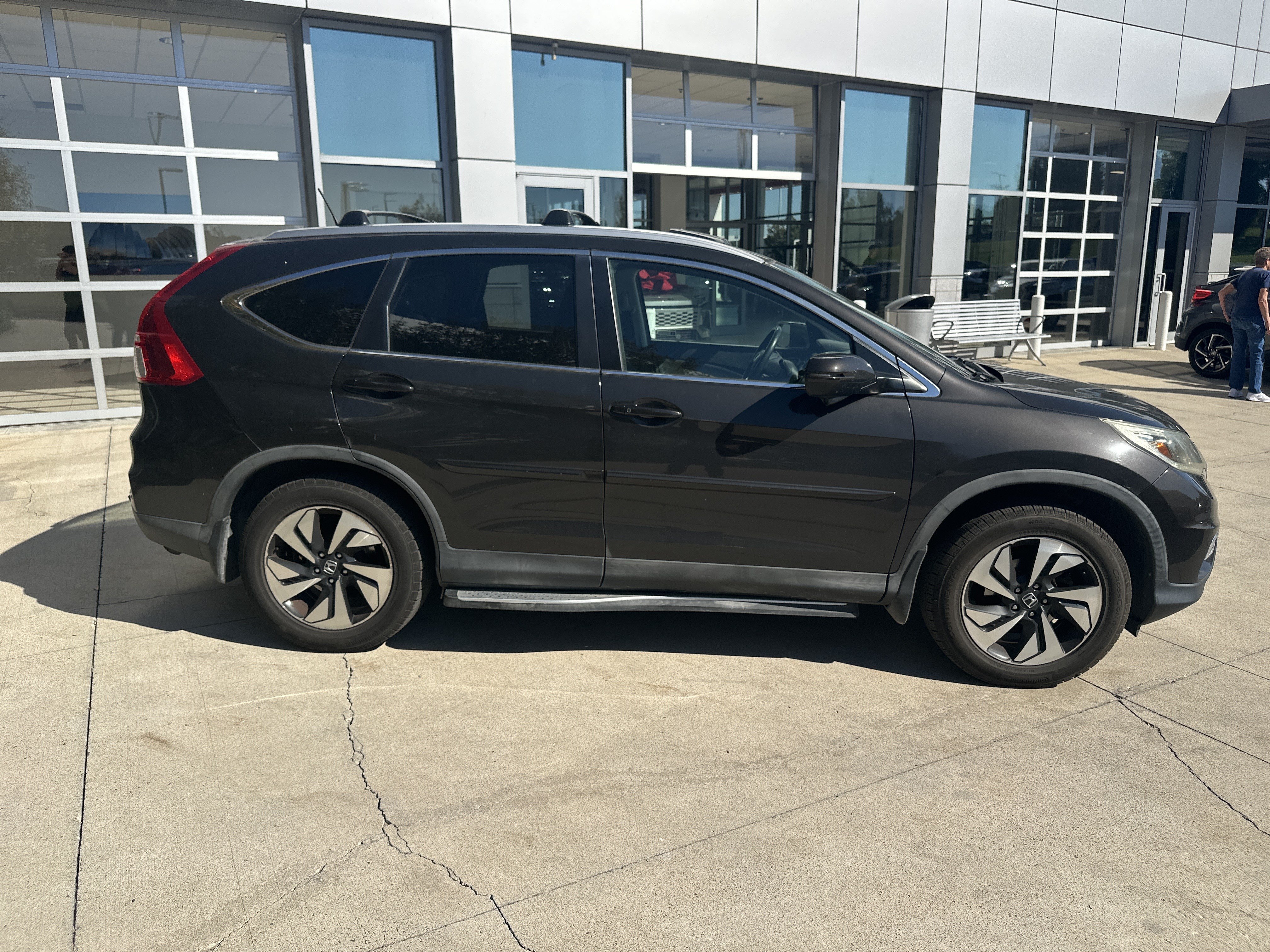Used 2016 Honda CR-V Touring image 10