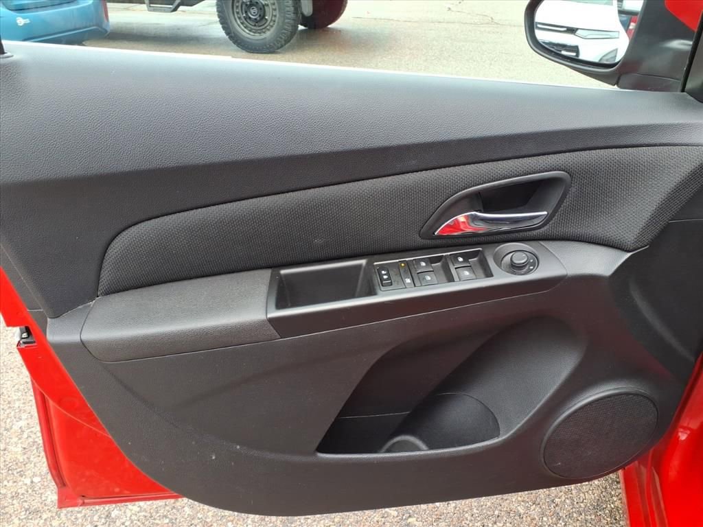 Used 2016 Chevrolet Cruze LT image 13