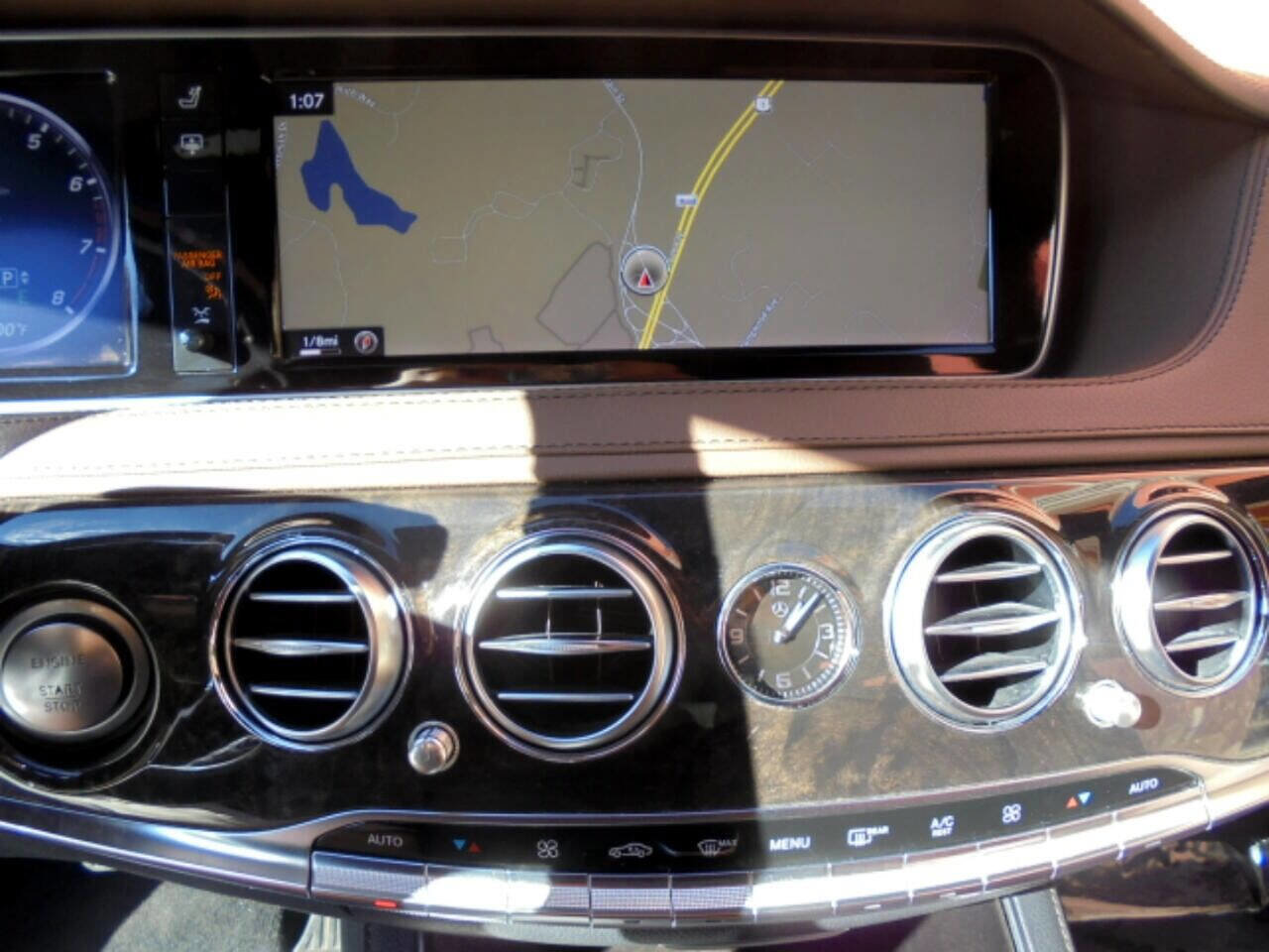 Used 2015 Mercedes-Benz S 550 Sedan image 18