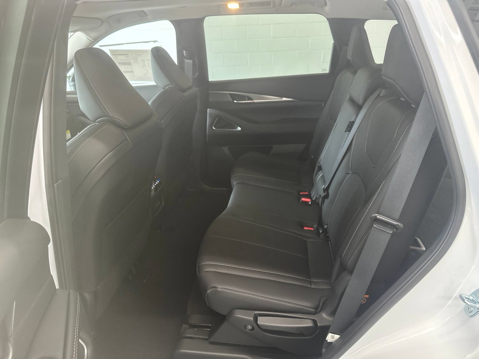 New 2027 INFINITI QX60 Luxe w/ Cargo Package AWD/4WD image 10