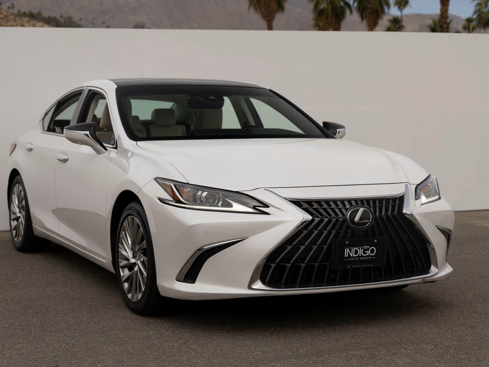 Used 2022 Lexus ES 350 w/ Accessory Package 2 FWD image 2