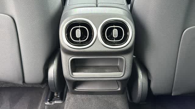 Used 2026 Mercedes-Benz GLC 300 4MATIC image 29